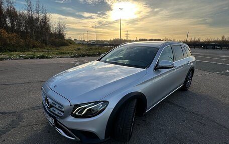 Mercedes-Benz E-Класс, 2017 год, 2 800 000 рублей, 8 фотография