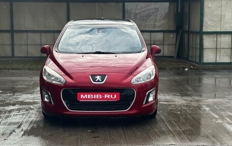 Peugeot 308 II, 2011 год, 800 000 рублей, 2 фотография