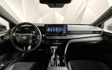 Toyota Camry, 2024 год, 3 470 000 рублей, 13 фотография