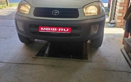 Toyota RAV4, 2001 год, 670 000 рублей, 1 фотография