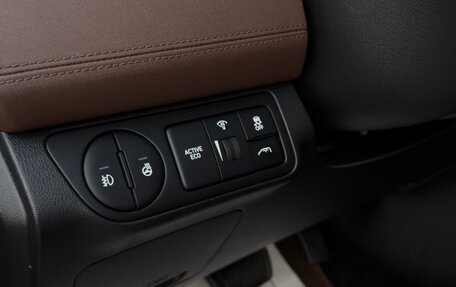 Hyundai Grand Starex Grand Starex I рестайлинг 2, 2020 год, 4 300 000 рублей, 11 фотография
