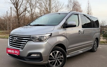 Hyundai Grand Starex Grand Starex I рестайлинг 2, 2020 год, 4 300 000 рублей, 7 фотография