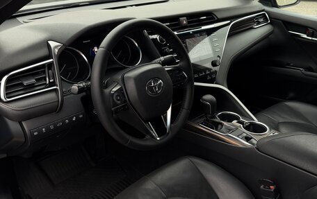 Toyota Camry, 2018 год, 2 490 000 рублей, 7 фотография