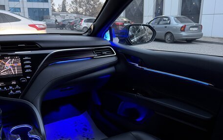 Toyota Camry, 2018 год, 2 490 000 рублей, 10 фотография