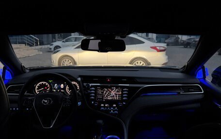 Toyota Camry, 2018 год, 2 490 000 рублей, 11 фотография
