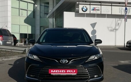Toyota Camry, 2023 год, 4 050 000 рублей, 2 фотография