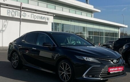 Toyota Camry, 2023 год, 4 050 000 рублей, 3 фотография