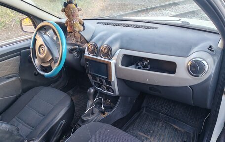Renault Logan I, 2011 год, 320 000 рублей, 2 фотография