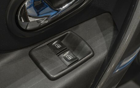 Renault Logan II, 2018 год, 890 000 рублей, 16 фотография