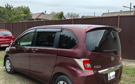 Honda Freed I, 2014 год, 1 590 000 рублей, 4 фотография