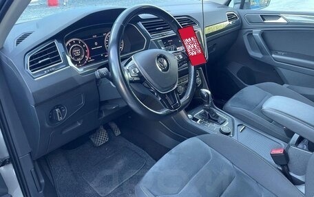 Volkswagen Tiguan II, 2018 год, 3 050 000 рублей, 3 фотография