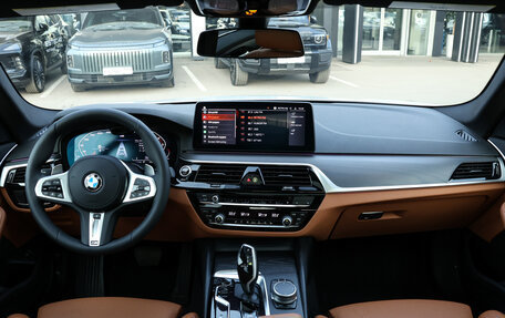 BMW 5 серия, 2021 год, 3 700 000 рублей, 12 фотография