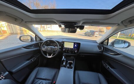 Lexus NX, 2022 год, 6 900 000 рублей, 20 фотография