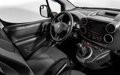 Peugeot Partner II рестайлинг 2, 2017 год, 1 550 000 рублей, 12 фотография