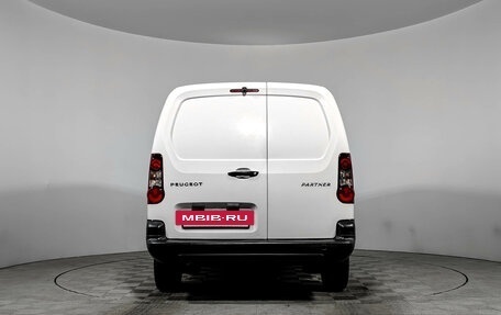 Peugeot Partner II рестайлинг 2, 2017 год, 1 550 000 рублей, 6 фотография