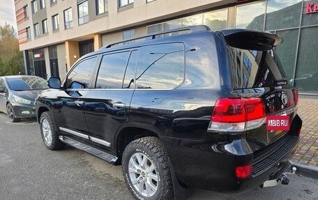 Toyota Land Cruiser 200, 2016 год, 3 900 000 рублей, 10 фотография