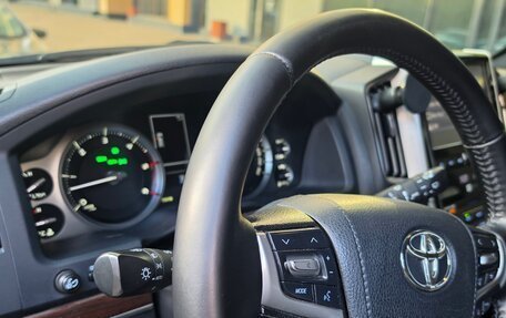 Toyota Land Cruiser 200, 2016 год, 3 900 000 рублей, 16 фотография