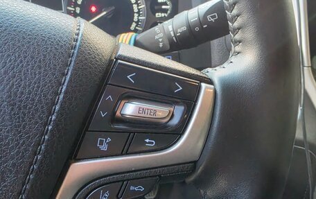 Toyota Land Cruiser 200, 2016 год, 3 900 000 рублей, 19 фотография