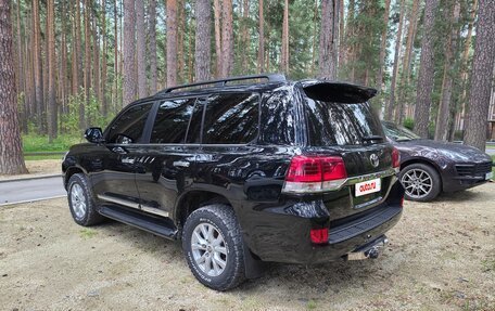 Toyota Land Cruiser 200, 2016 год, 3 900 000 рублей, 30 фотография