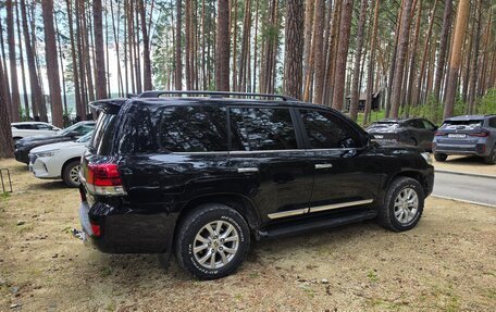 Toyota Land Cruiser 200, 2016 год, 3 900 000 рублей, 28 фотография