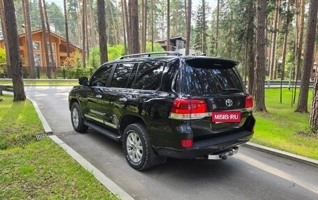 Toyota Land Cruiser 200, 2016 год, 3 900 000 рублей, 24 фотография