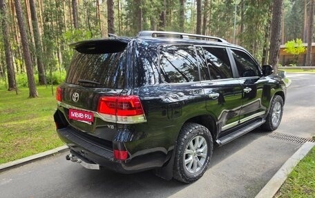 Toyota Land Cruiser 200, 2016 год, 3 900 000 рублей, 25 фотография