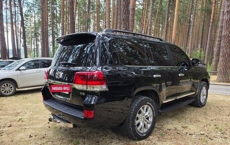 Toyota Land Cruiser 200, 2016 год, 3 900 000 рублей, 29 фотография