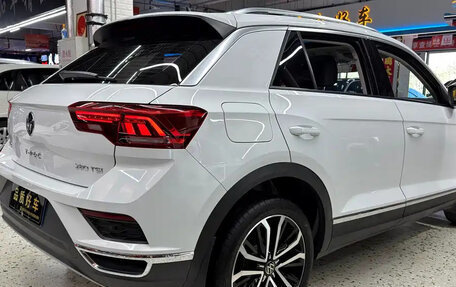 Volkswagen T-Roc I, 2023 год, 1 430 000 рублей, 6 фотография