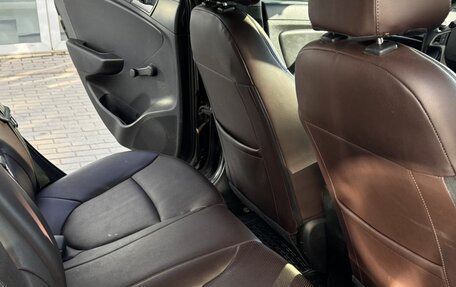 Hyundai Solaris II рестайлинг, 2016 год, 1 000 000 рублей, 19 фотография