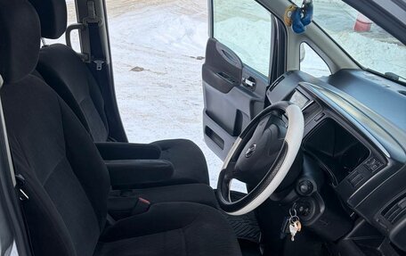 Nissan Serena III, 2009 год, 850 000 рублей, 5 фотография