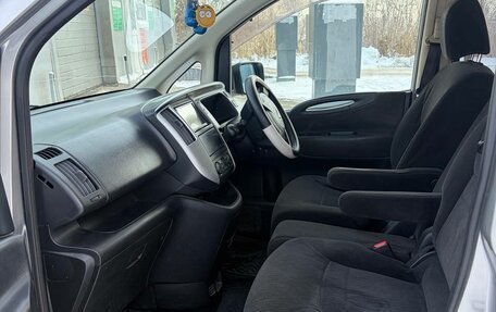 Nissan Serena III, 2009 год, 850 000 рублей, 9 фотография