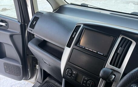 Nissan Serena III, 2009 год, 850 000 рублей, 15 фотография