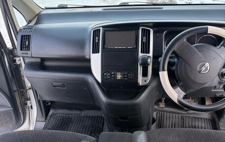 Nissan Serena III, 2009 год, 850 000 рублей, 16 фотография
