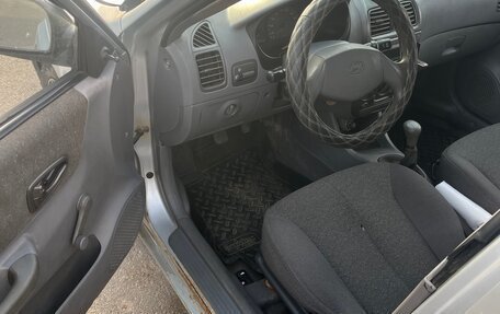 Hyundai Accent II, 2004 год, 130 000 рублей, 6 фотография