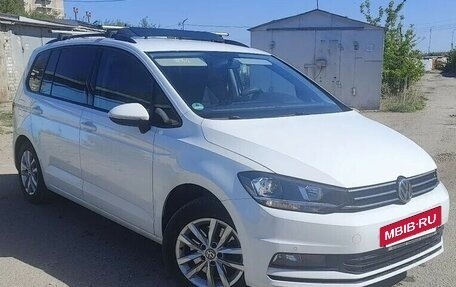 Volkswagen Touran III, 2018 год, 1 640 000 рублей, 6 фотография
