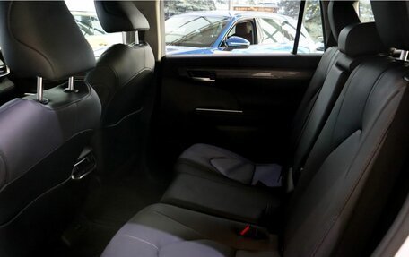 Toyota Highlander, 2026 год, 6 000 000 рублей, 11 фотография