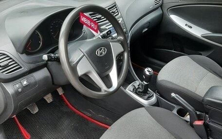 Hyundai Solaris II рестайлинг, 2011 год, 490 000 рублей, 12 фотография