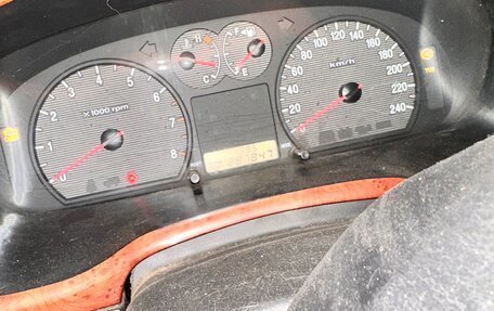 Hyundai Sonata IV рестайлинг, 2004 год, 235 000 рублей, 14 фотография