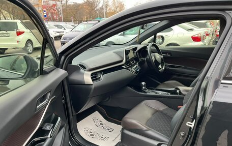Toyota C-HR I рестайлинг, 2018 год, 1 899 999 рублей, 10 фотография