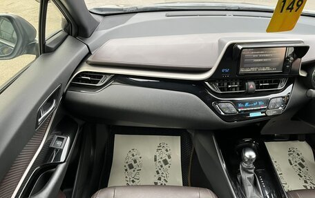 Toyota C-HR I рестайлинг, 2018 год, 1 899 999 рублей, 19 фотография