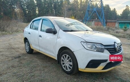 Renault Logan II, 2018 год, 450 000 рублей, 3 фотография