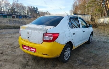 Renault Logan II, 2018 год, 450 000 рублей, 4 фотография