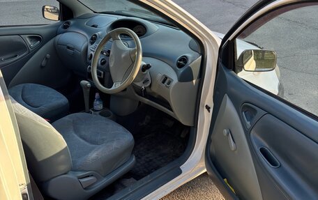 Toyota Vitz, 2001 год, 260 000 рублей, 3 фотография