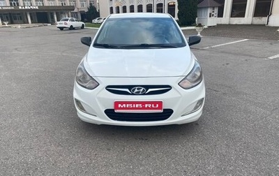 Hyundai Solaris II рестайлинг, 2013 год, 750 000 рублей, 1 фотография
