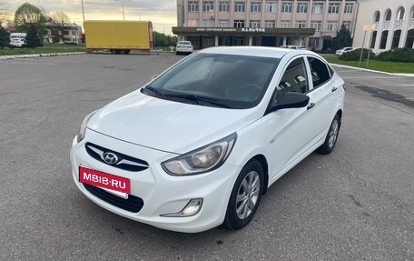 Hyundai Solaris II рестайлинг, 2013 год, 750 000 рублей, 5 фотография
