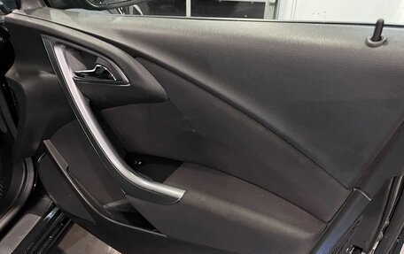 Opel Astra J, 2013 год, 690 000 рублей, 28 фотография