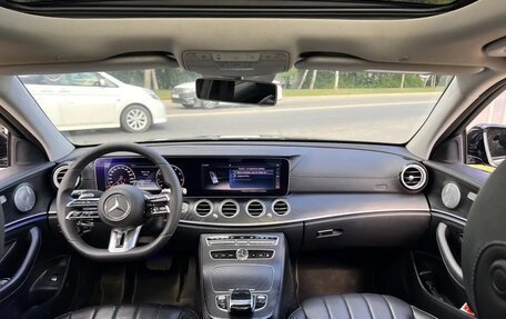 Mercedes-Benz E-Класс, 2017 год, 3 000 000 рублей, 12 фотография