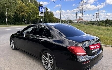 Mercedes-Benz E-Класс, 2017 год, 3 000 000 рублей, 2 фотография