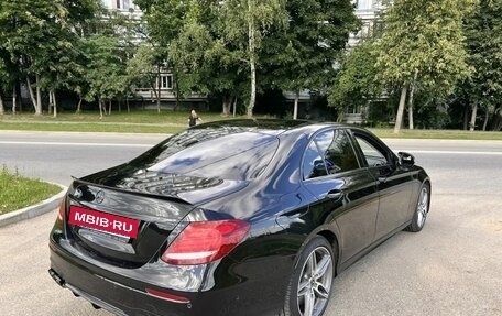 Mercedes-Benz E-Класс, 2017 год, 3 000 000 рублей, 3 фотография