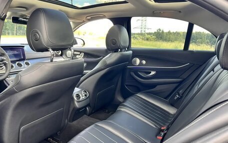 Mercedes-Benz E-Класс, 2017 год, 3 000 000 рублей, 13 фотография